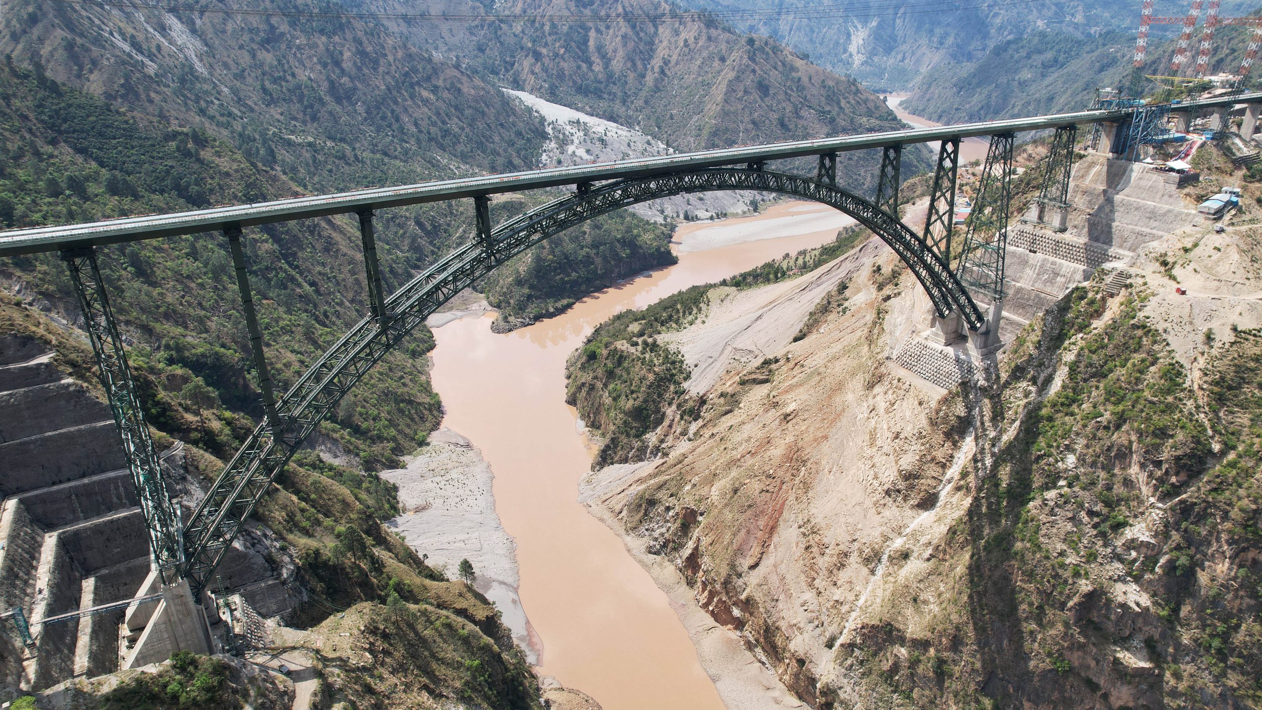 World’s Tallest Railway Bridge Constructed In Kashmir, Dwarfs Eiffel ...