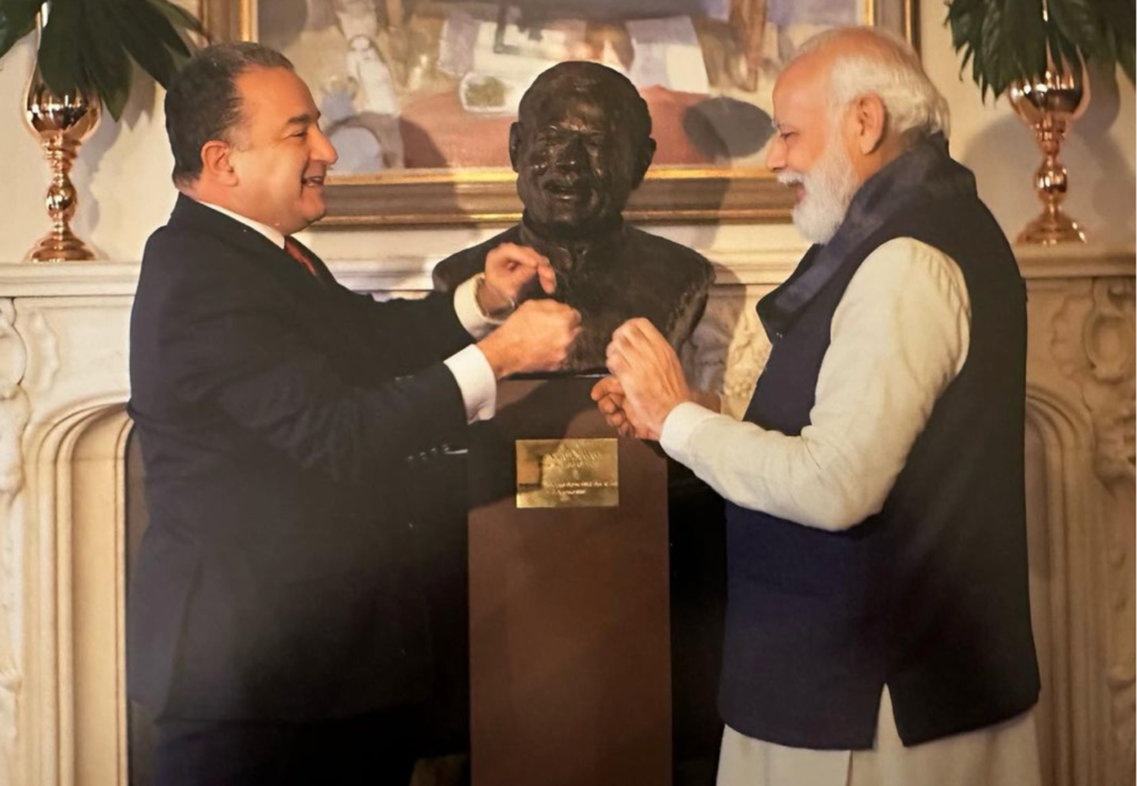 LEAD Sculptor INSET 1 with Modi