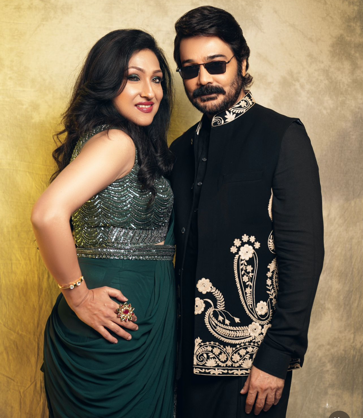 Prosenjit Chatterjee and Rituparna Sengupta (left)