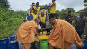 BAPS flood Relief Work Chansad 202408228 02