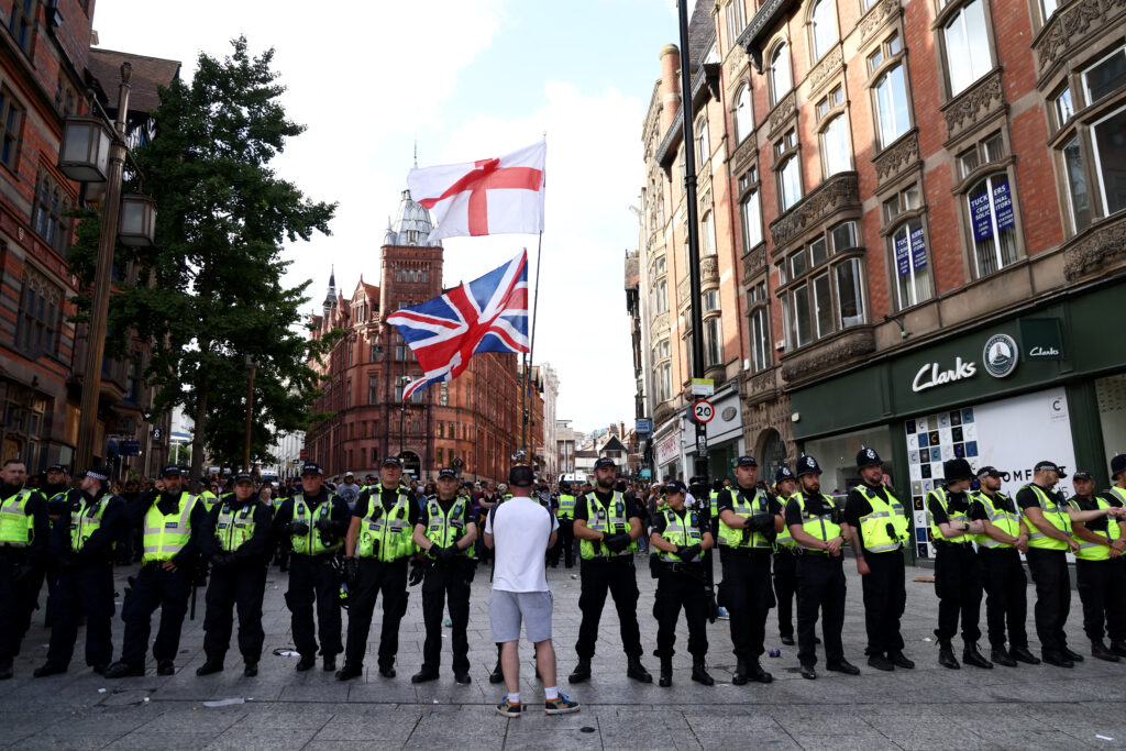 LEAD Splash INSET 2 Police GettyImages 2164663843