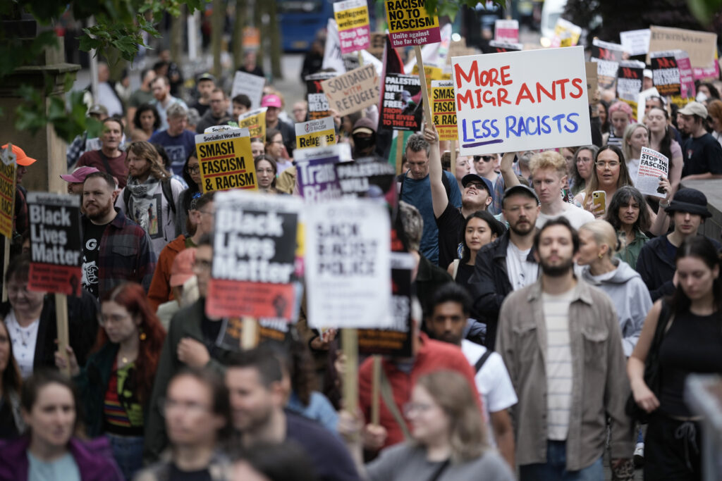 LEAD Splash INSET 3 Unity rally GettyImages 2165613840