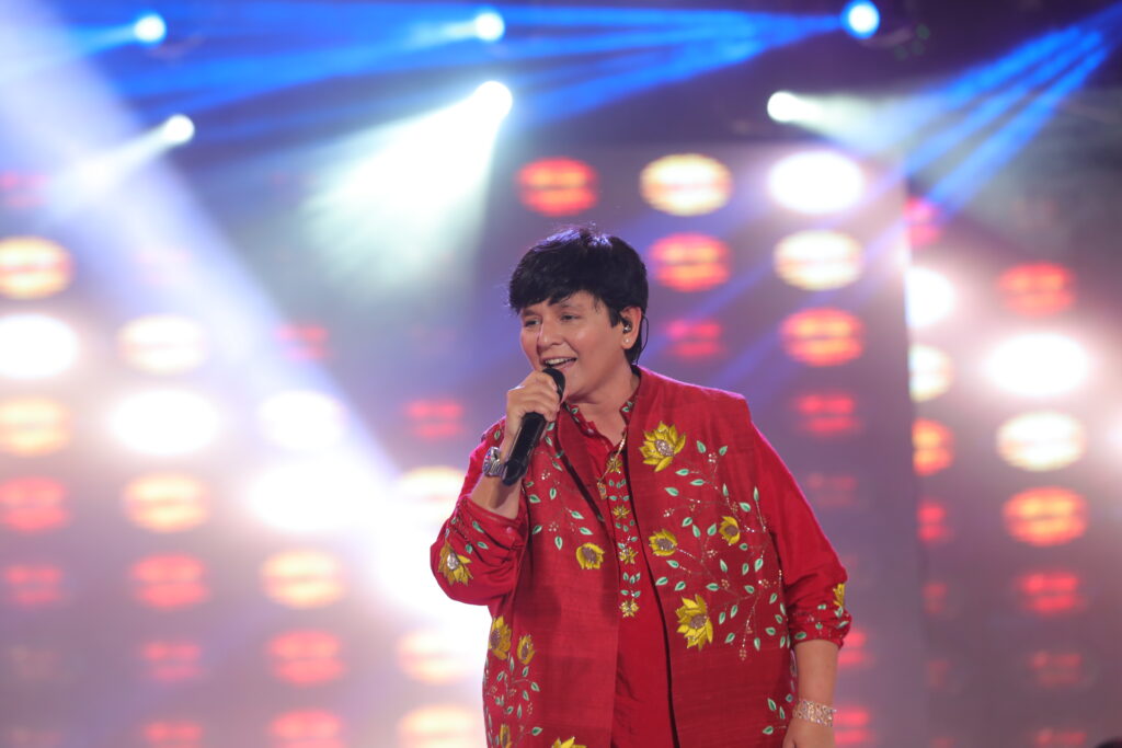 Lead Falguni Pathak uk14