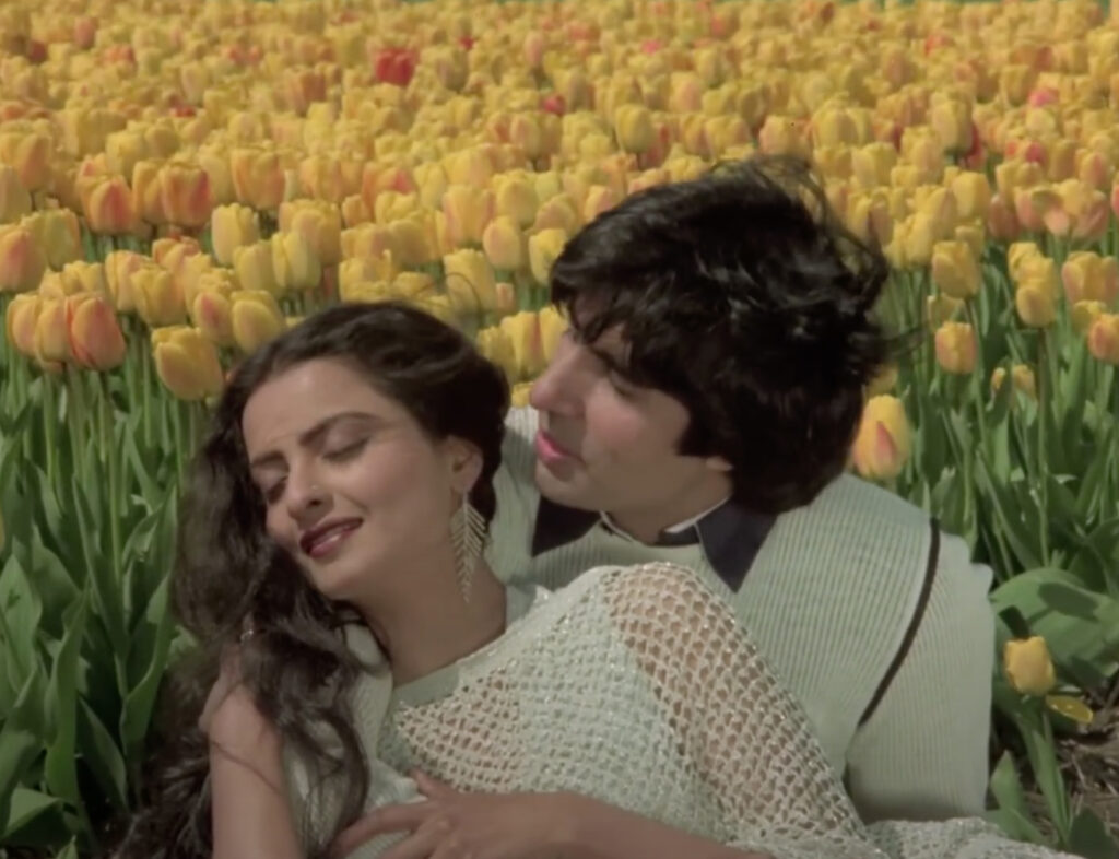 S Silsiila amitabh bachchan eekha Dekha Ek Khwab from Silsila 2000