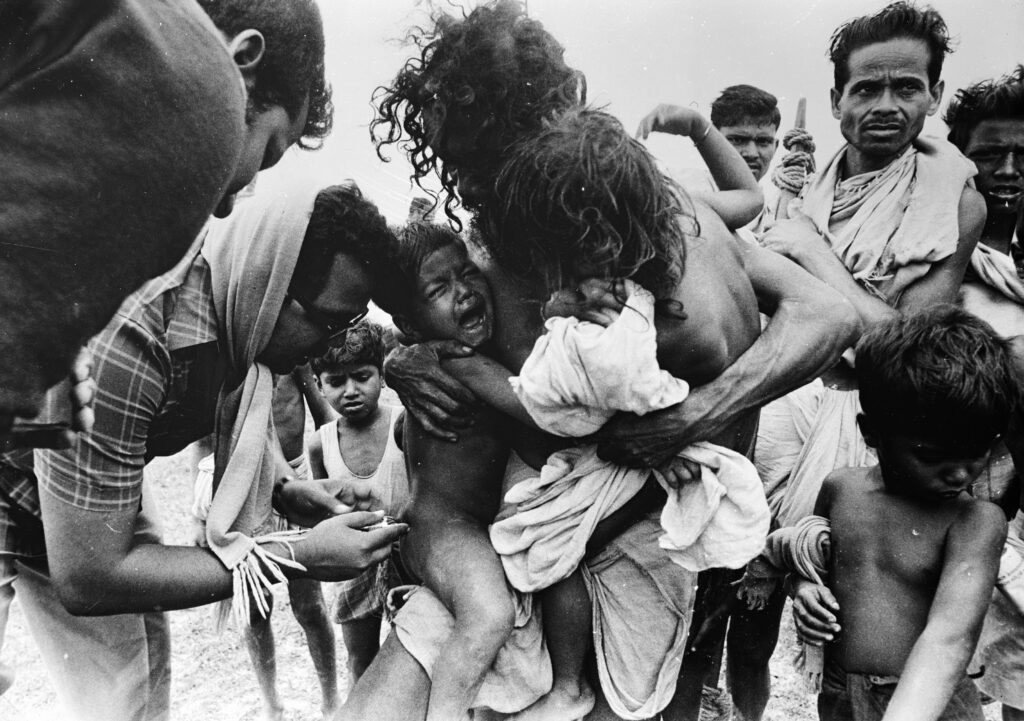 INSET 6 Orissa cyclone GettyImages 3204018